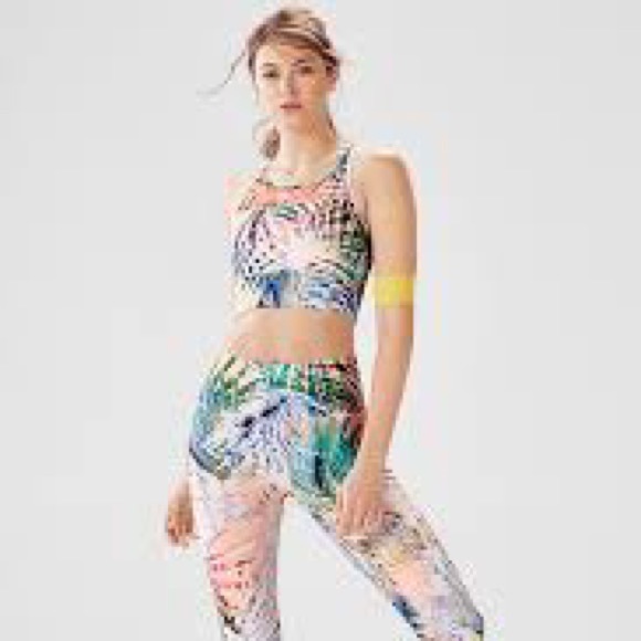 ♥️ SOLD! ♥️ Fabletics Marbella Sports Bra - Picture 6 of 7